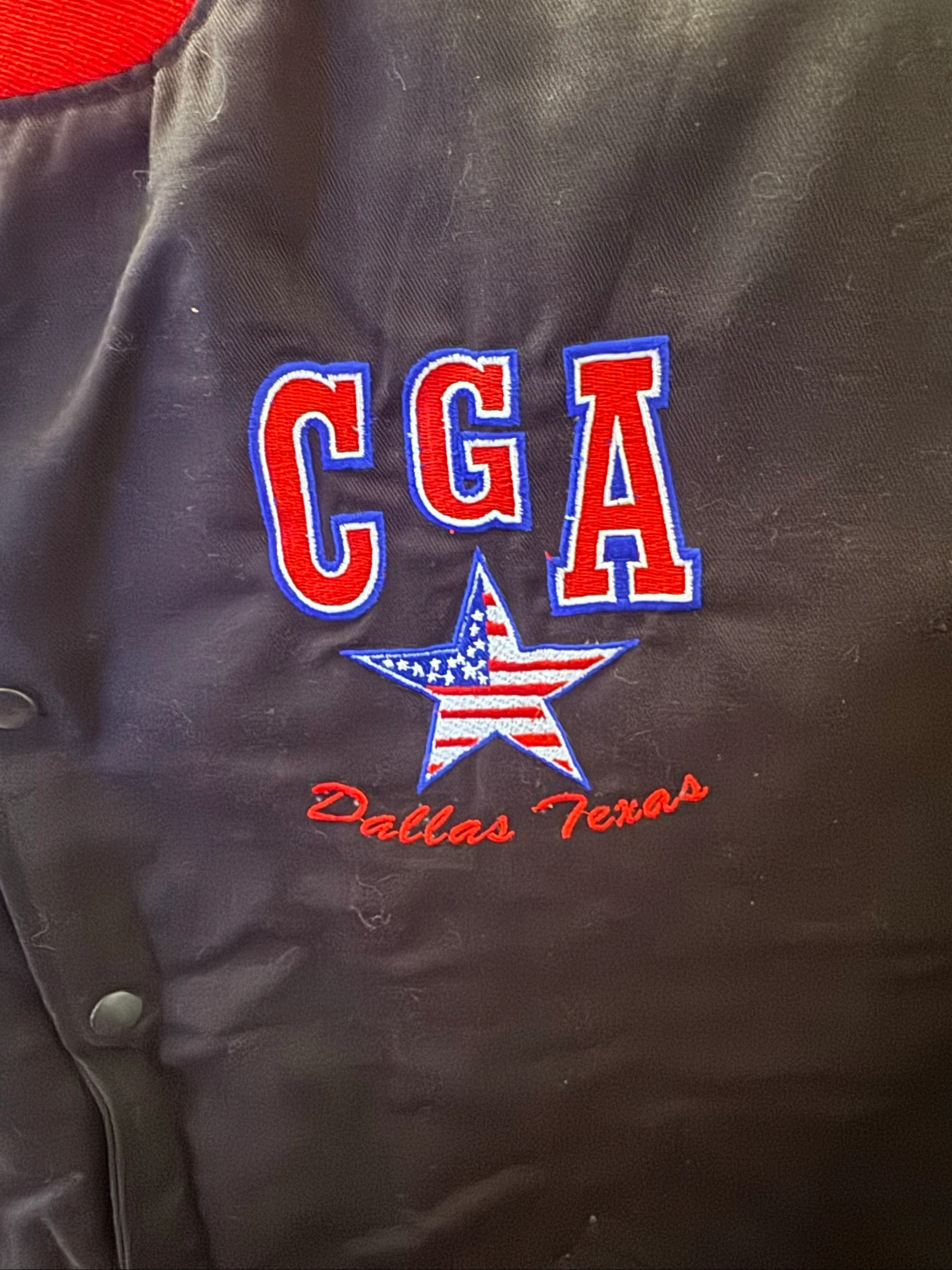 Veste Teddy CGA National Champion Dallas Texas noire/rouge – Estilo varsity – photo 4